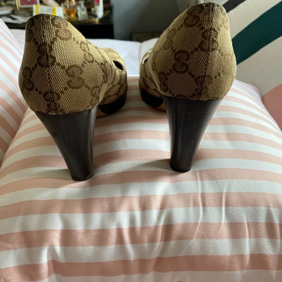 LET'S GO LADIES!!!!!  GUCCI the whole set PURSE, WALLET AND SHOES (size8) - Picture 6 of 14